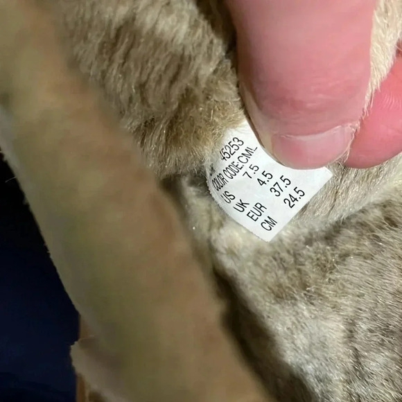 Sketchers outdoor tan  leather boots - Picture 5 of 6